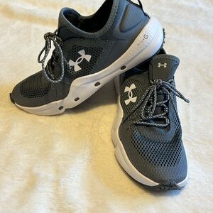 Under Armour Sneakers